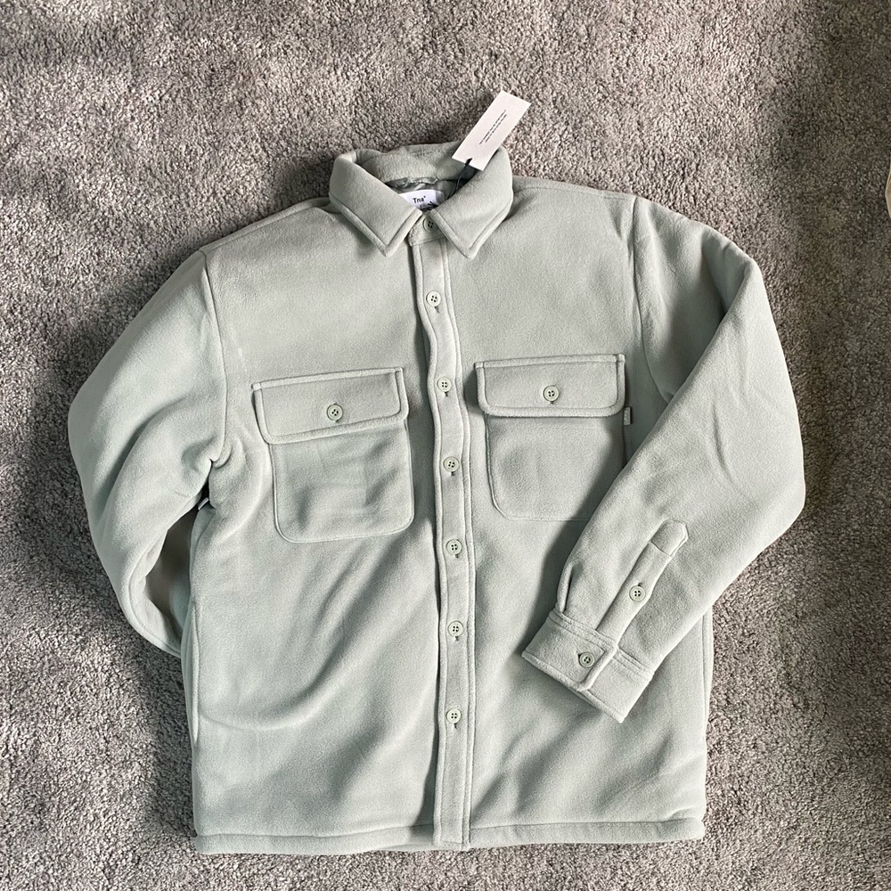 BRAND NEW WITH TAGS Aritzia Jacket!!